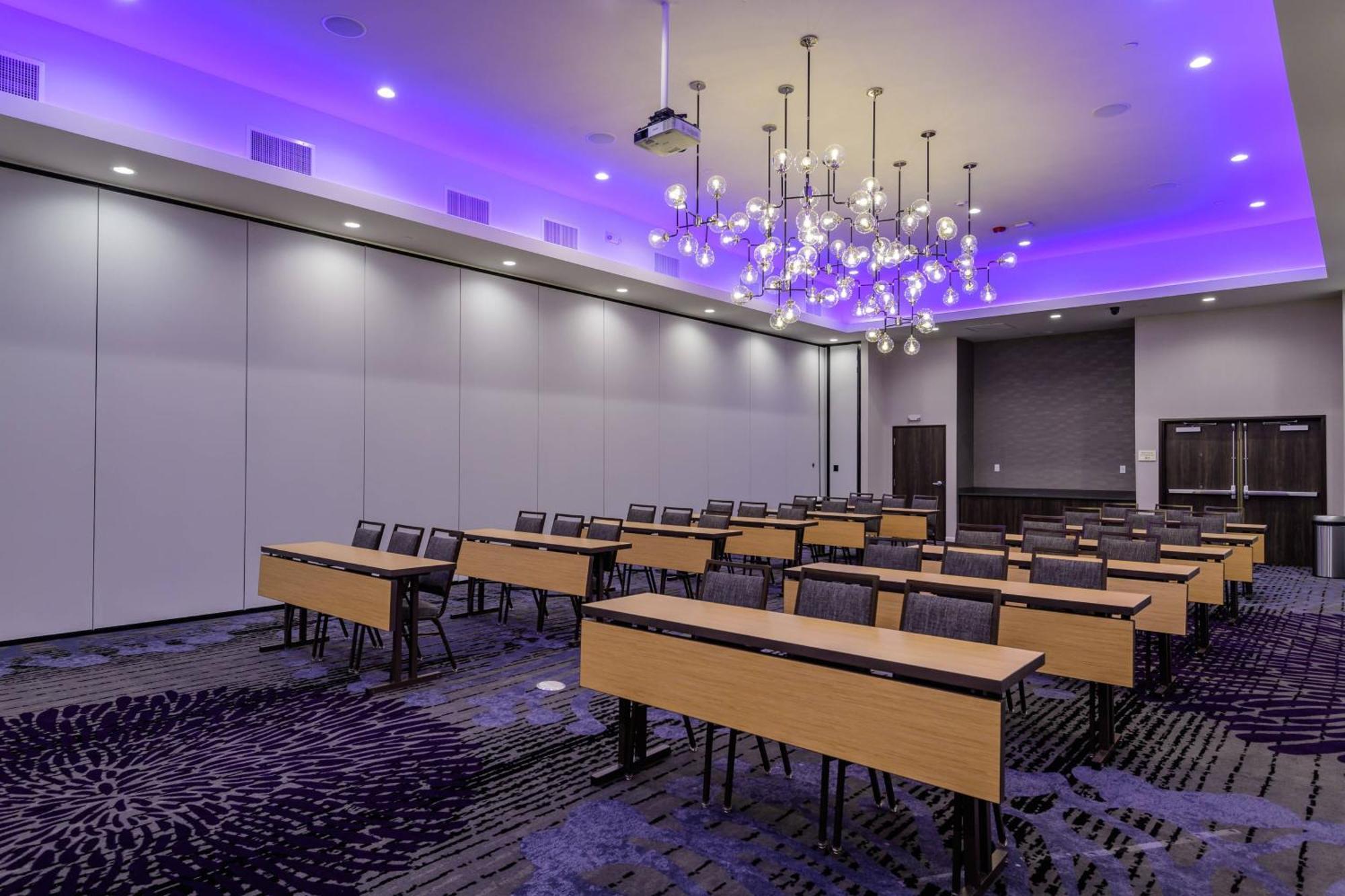 Courtyard By Marriott Lake Jackson Esterno foto