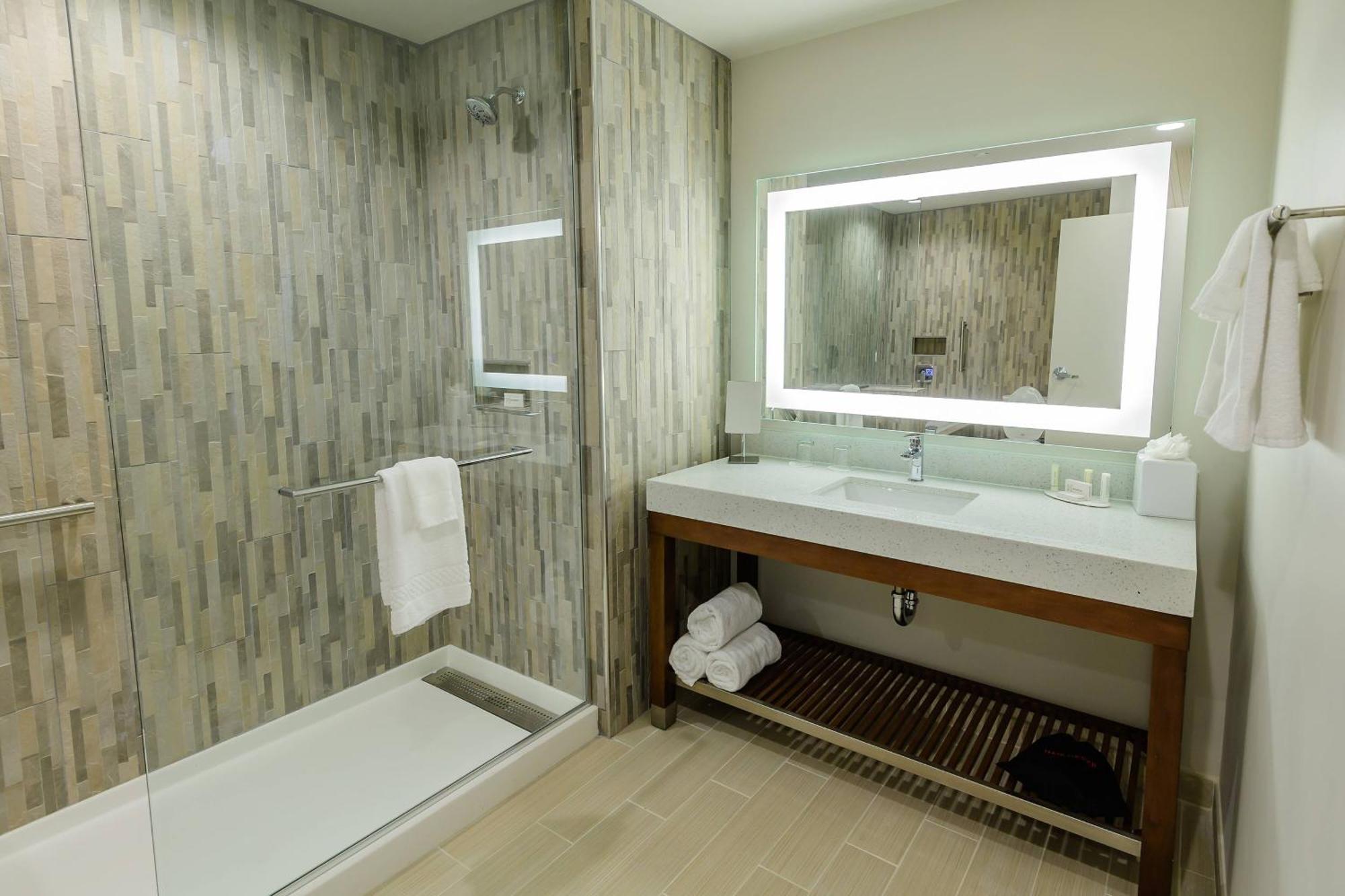 Courtyard By Marriott Lake Jackson Esterno foto