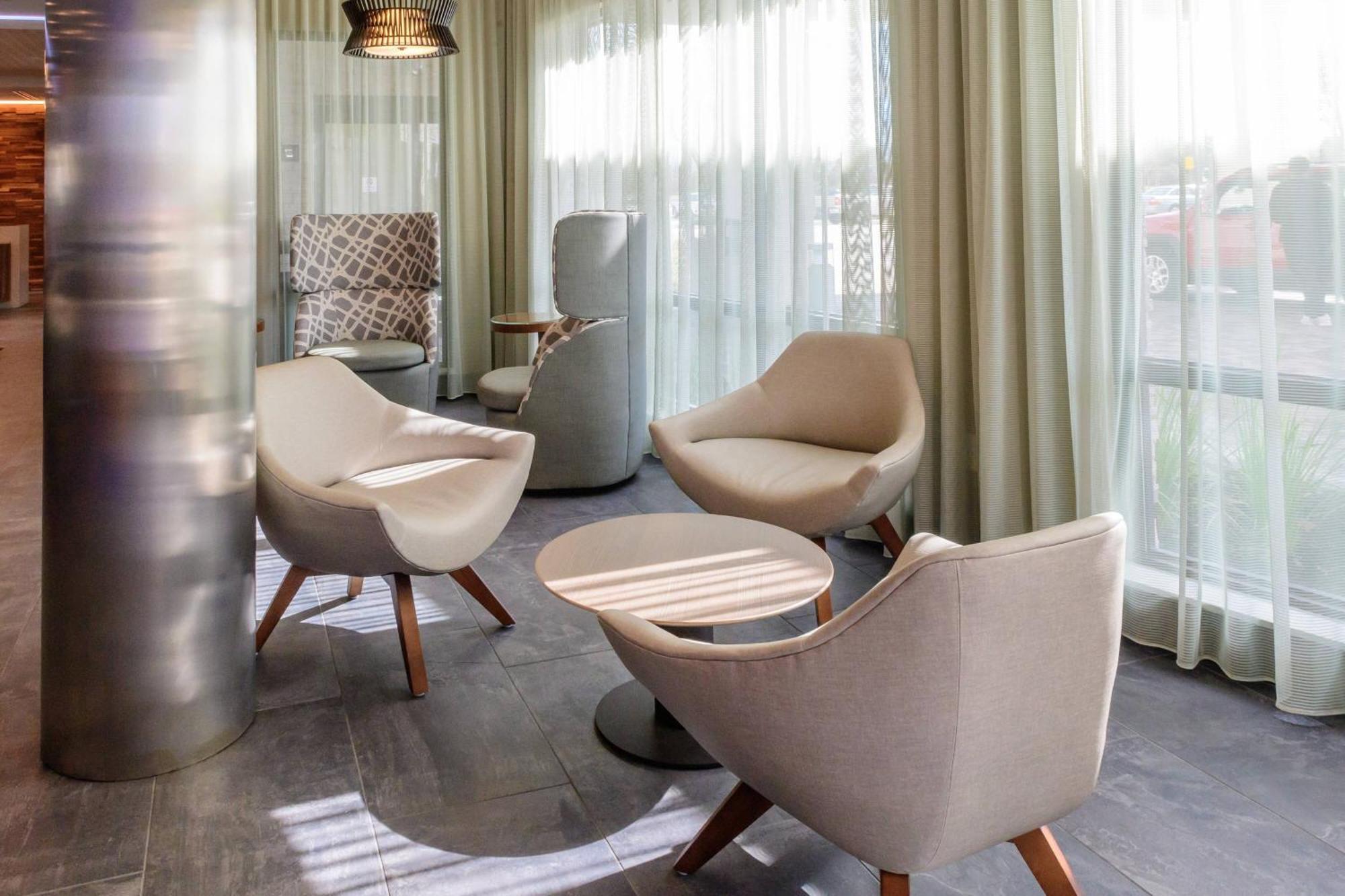 Courtyard By Marriott Lake Jackson Esterno foto